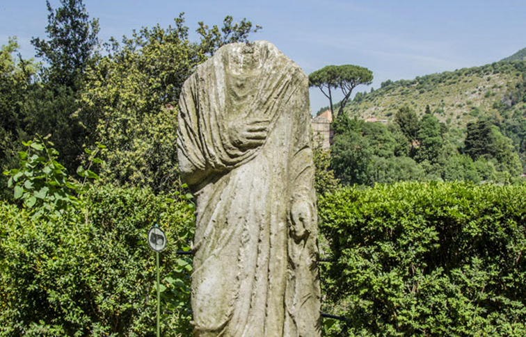 antica statua di villa gregoriana